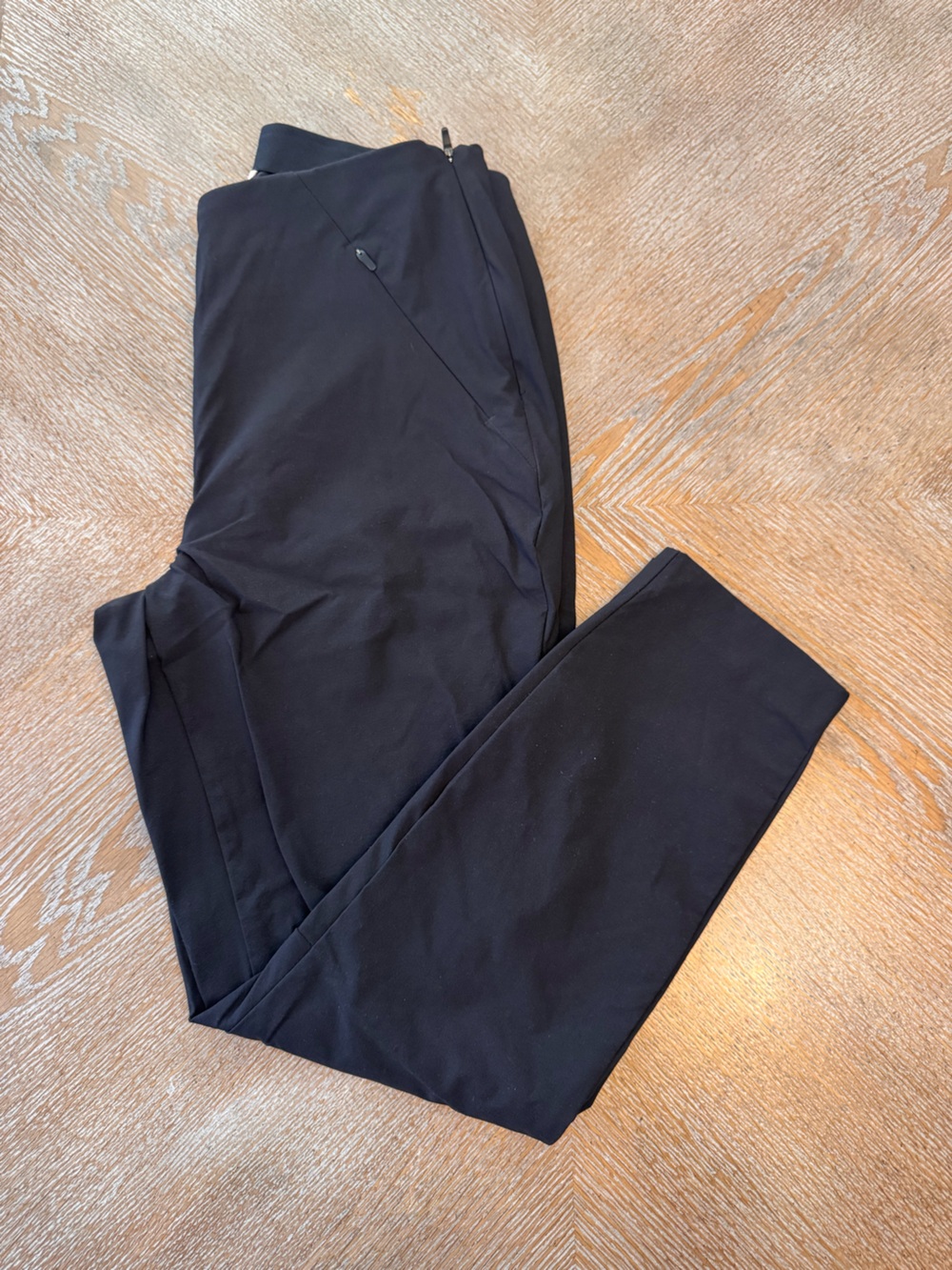 Duluth Trading Co Black Pants Sz 8 Short Zip Pockets Waist 30” Inseam 25.5”